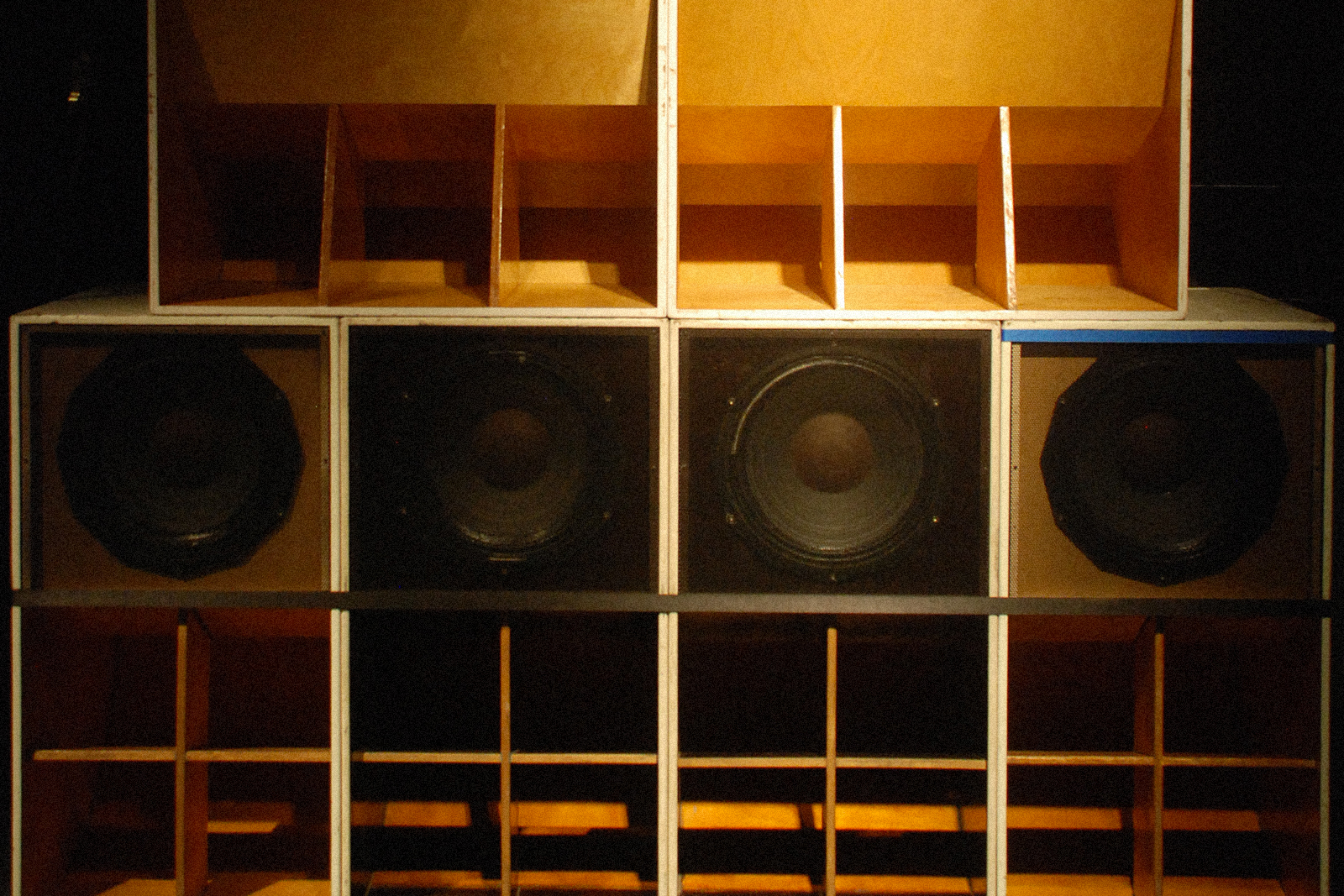 Île-Legal by Legal Shot Soundsystem